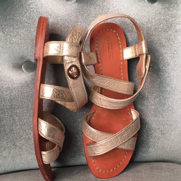 Authentic Coach gold flat sandals size 7.5 size buckle - Picture 2 of 3